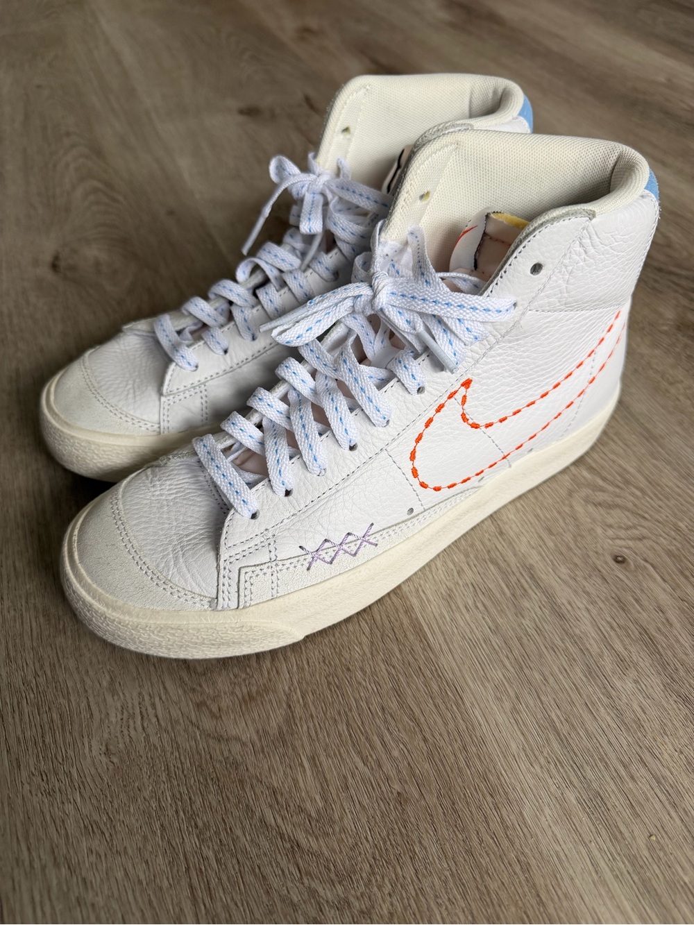 Nike Blazer Mid '77 Vintage "Nike 101" White Stitch Sneakers Women’s Size 8